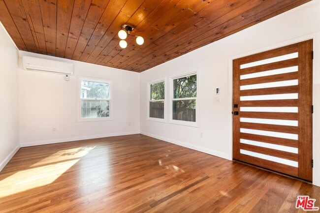 Building Photo - 6221 Arroyo Glen St Rental