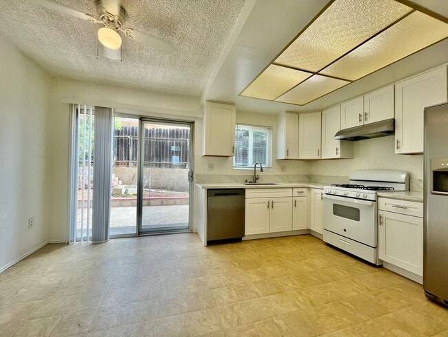 Photo - Hillside Court Vista Ca 92084 Unit 318