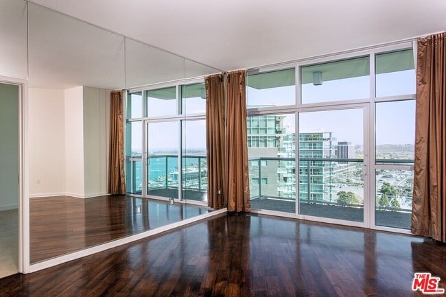 Photo - 13700 Marina Pointe Dr Unit 1822