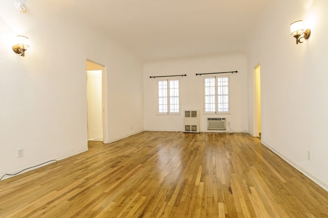 Photo - 140 Roxbury Dr Apartments Unit 6