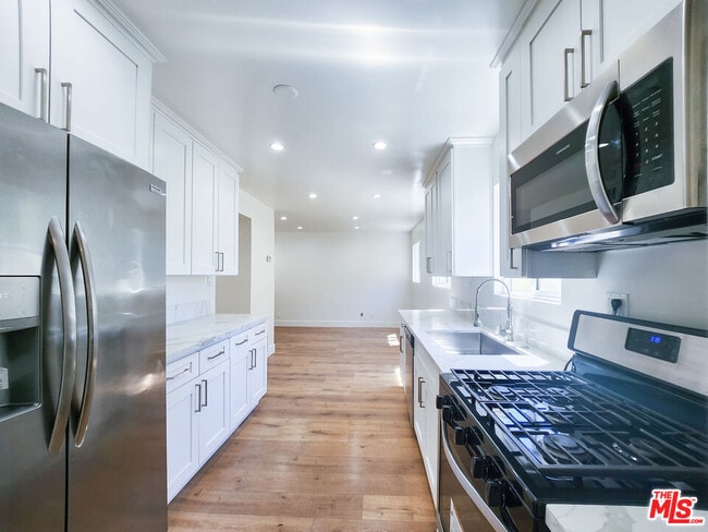 Photo - 2917 N Coolidge Ave Unit 3