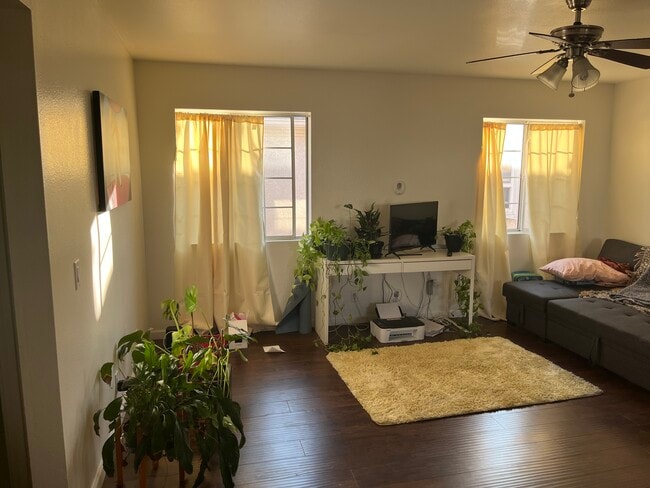 Photo - 1710 S Redondo Blvd Unit 2