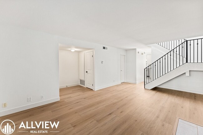 Photo - Gorgeous 3 Bed/2.5 Bath in Newport Beach Available Now!