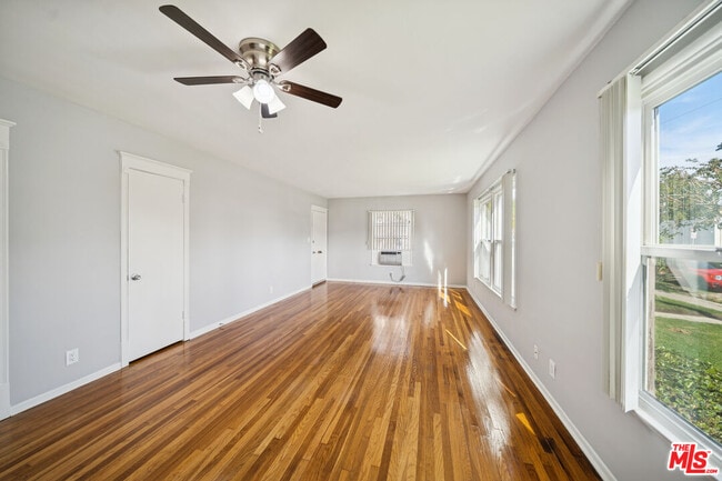 Photo - 5329 Vantage Ave Unit 1