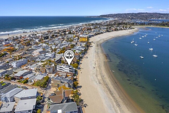 Photo - Luxury furnished one Bedroom with bayfront view