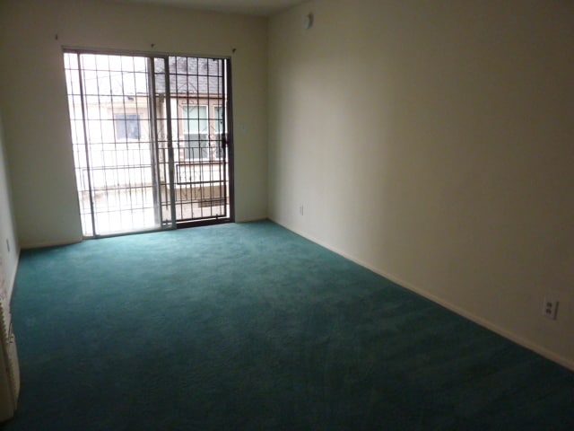 From back to front view - 926 S Lake St - Room for Rent w/ Private Bath