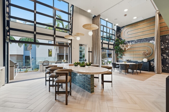 Building Photo - Solaris Encinitas
