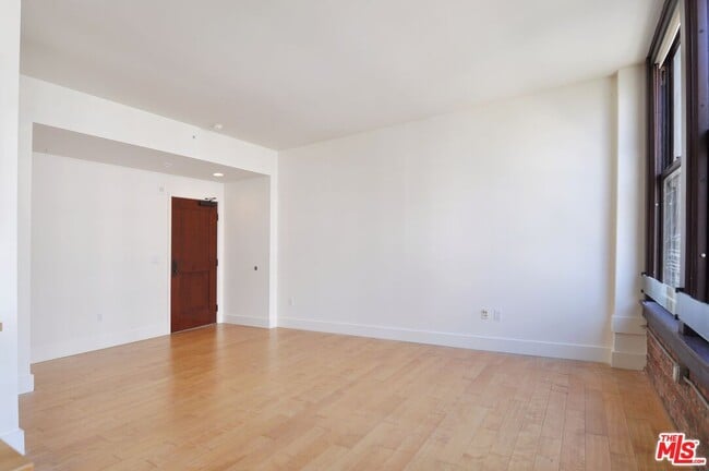 Photo - 460 S Spring St Unit 701