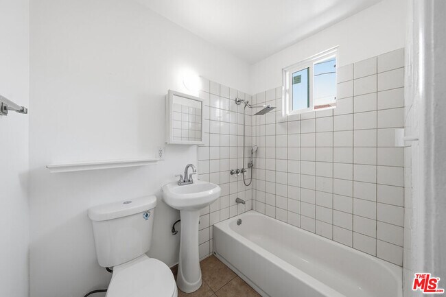 Photo - 6133 Orchard Ave Unit B
