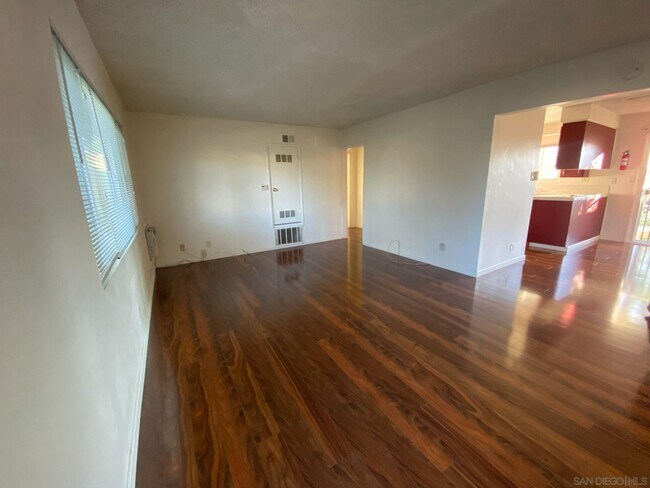 Photo - 253 N Cedar St