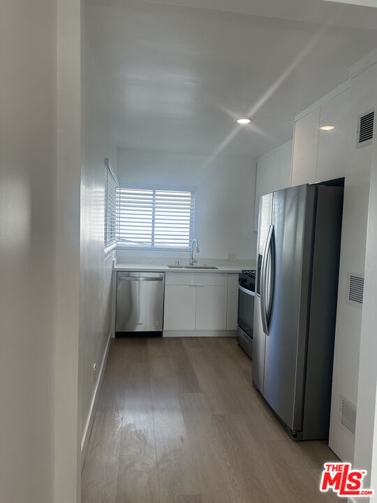 Photo - 228 S Doheny Dr Unit 2