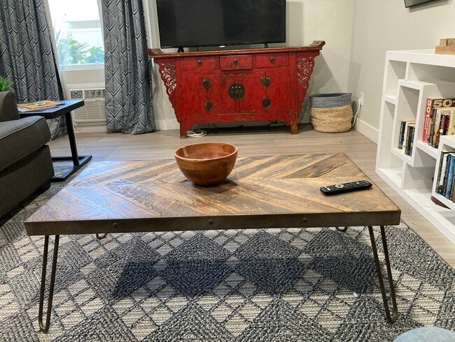 Living Room - 12014 Kling St Unit 7