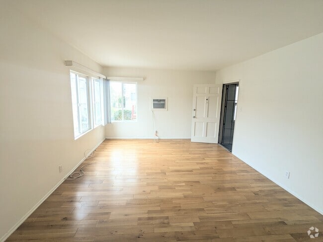 Building Photo - 327 N Mariposa Ave Unit 3 Rental