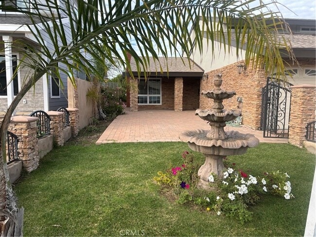 Photo - 2345 W 232nd St