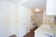 Photo - 1202 Portola Rd