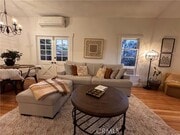 Photo - 323 W 18th St