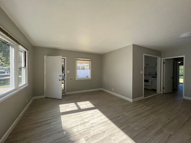 Photo - One Bedroom, Super Cute! Midtown duplex unit