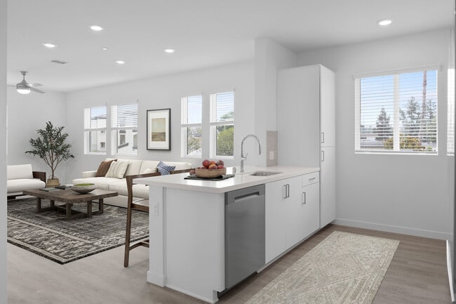 Photo - Canyon Bluffs