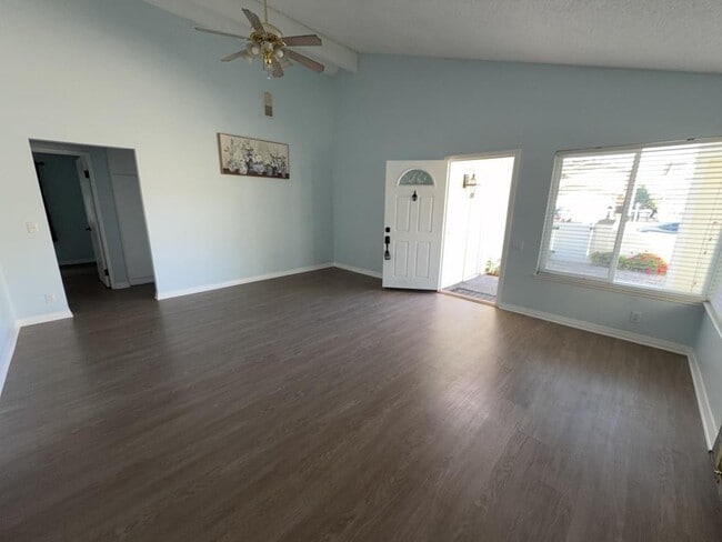 Photo - 28482 La Noche