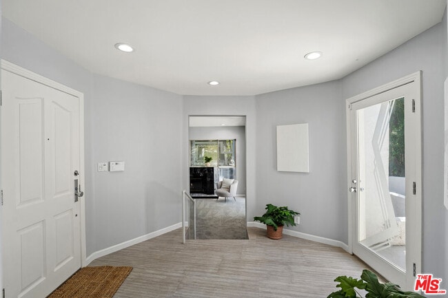 Photo - 23246 Canzonet St