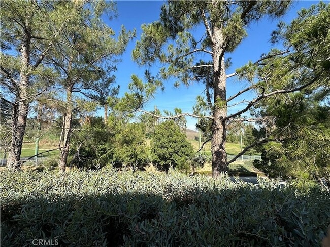 Photo - 4868 Petersen St