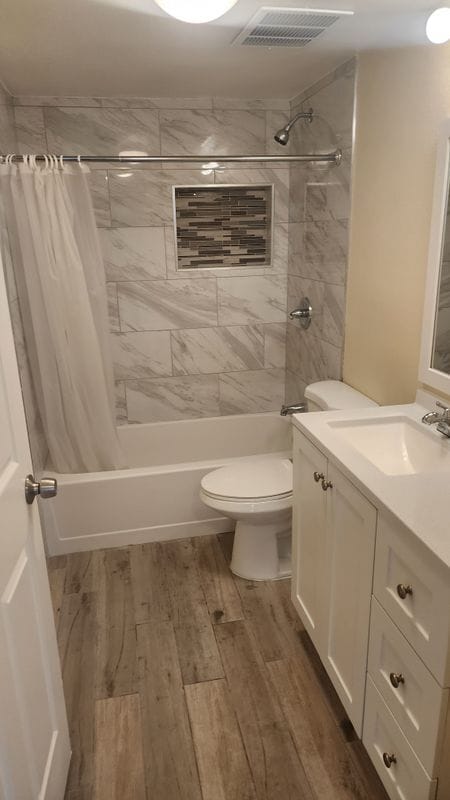 Photo - 1043 W 107th St Apartment