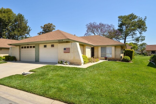 Building Photo - A beautiful Coranado II for Lease