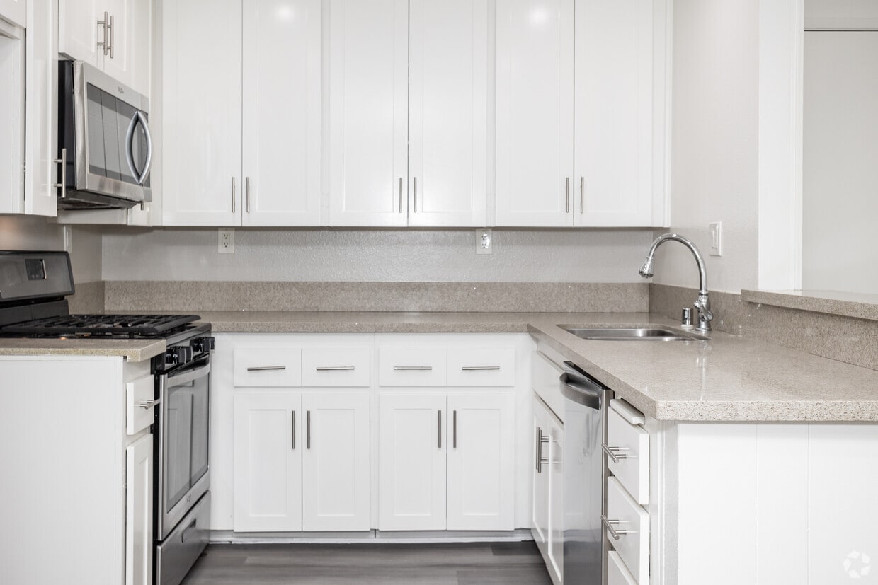 Floor Plan - 1 Bedroom/1 Bath