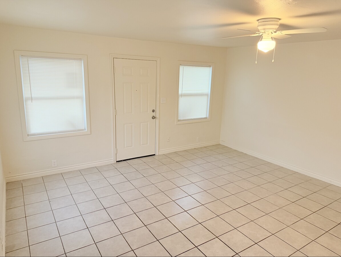 Photo - 818 E Rte 66 Unit 15