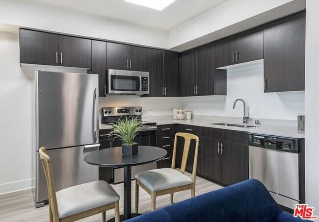 Photo - 521 W Colorado St Unit 513