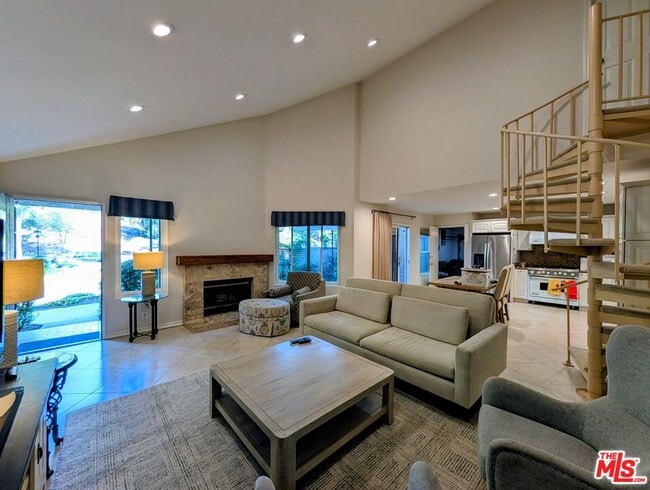 Photo - 430 Via Colinas