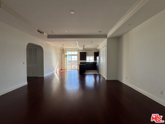 Photo - 700 S Ardmore Ave Unit PH4