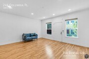 Photo - 246 Columbia Pl