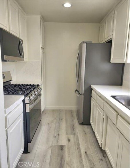 Photo - 14631 Dickens St