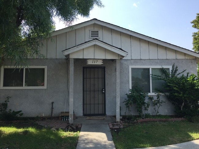 Photo - 117 N Tustin Ave