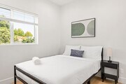 Photo - A 3 Bedroom apartment with ensuite bathroo... Unit Single Room - 2