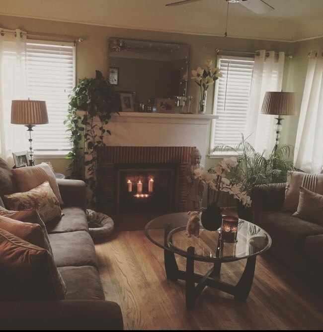 Living Room with fireplace - 10926 Hartsook St