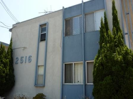 Building Photo - 2516 Vanderbilt Ln Unit 3