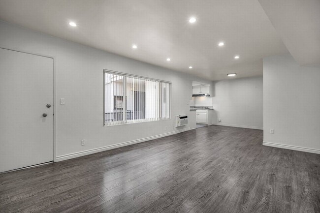 Photo - North of Sunset, Large 1 bed unit Unit 14