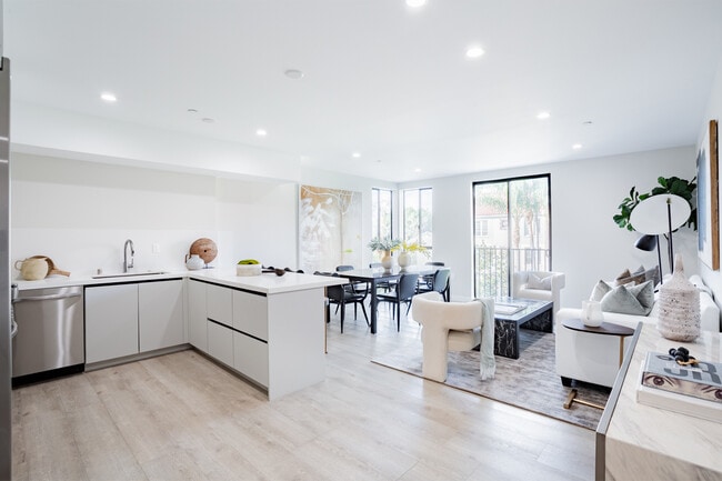 Photo - 1846 N. Cherokee Avenue (Hollywood Manor)