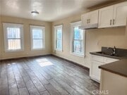 Photo - 211 E Gage Ave