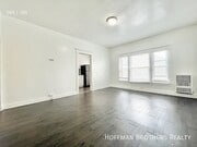 Photo - 913 Grattan St Unit 202