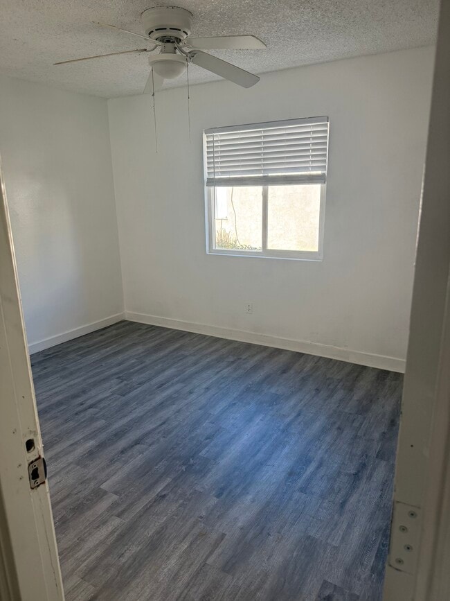 Photo - Corona Apts- 19542 Unit A