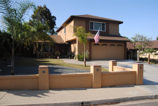 Building Photo - 6555 High Knoll Rd