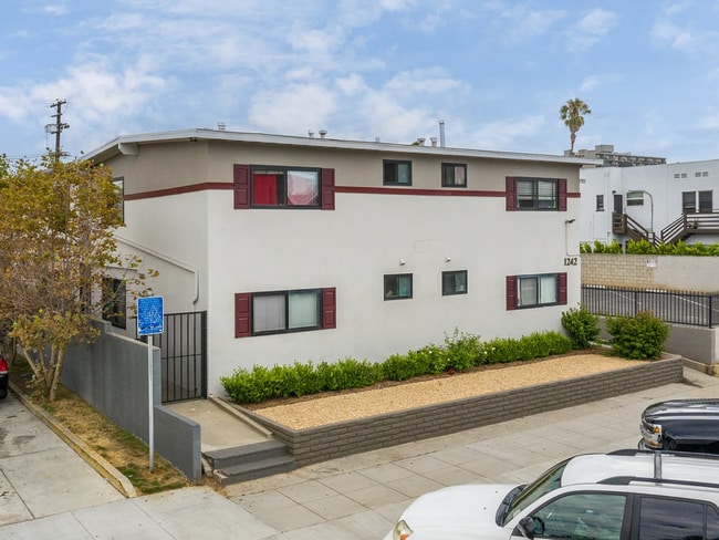 Photo - 1242 Cedar Ave Apartment Unit B