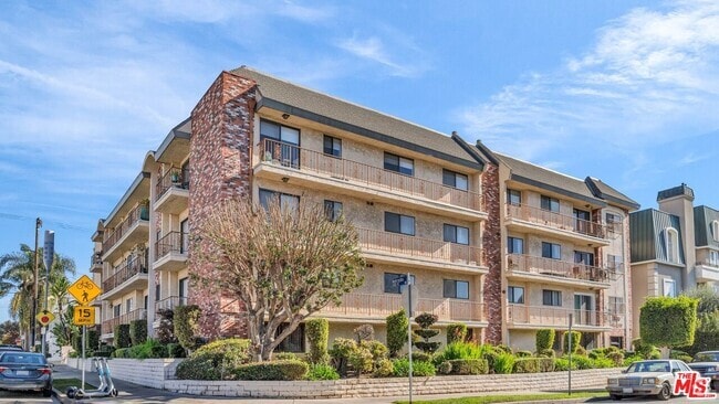 Building Photo - 1800 Colby Ave Unit 204 Rental