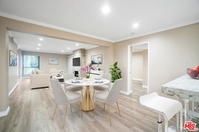 Building Photo - 15233 Magnolia Blvd Unit 102