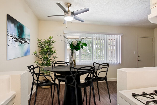 Photo - Sepulveda Court