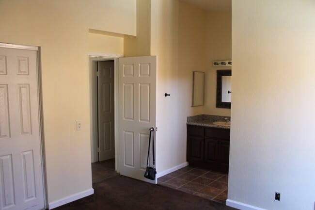 Photo - 14005 Arthur Ave Unit 3