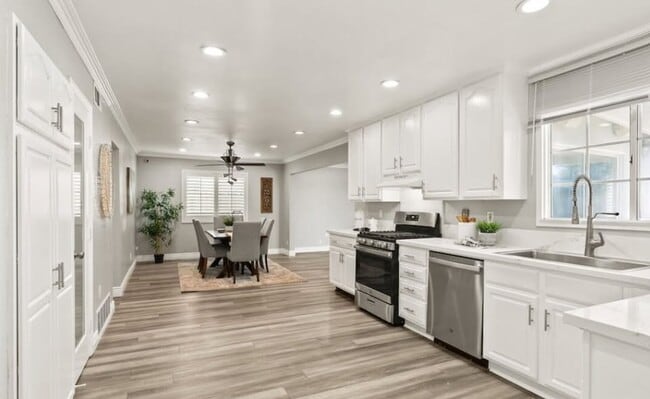 Photo - 1322 E Elsmere Dr
